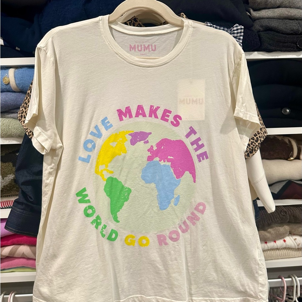 NWT, Show Me Your Mumu, Love Makes the World go Round, Thomas Tee size S